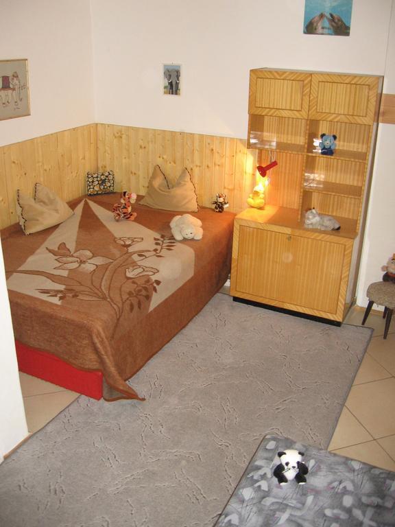 Apartmán Csaladi Vendeghaz Eger Pokoj fotografie